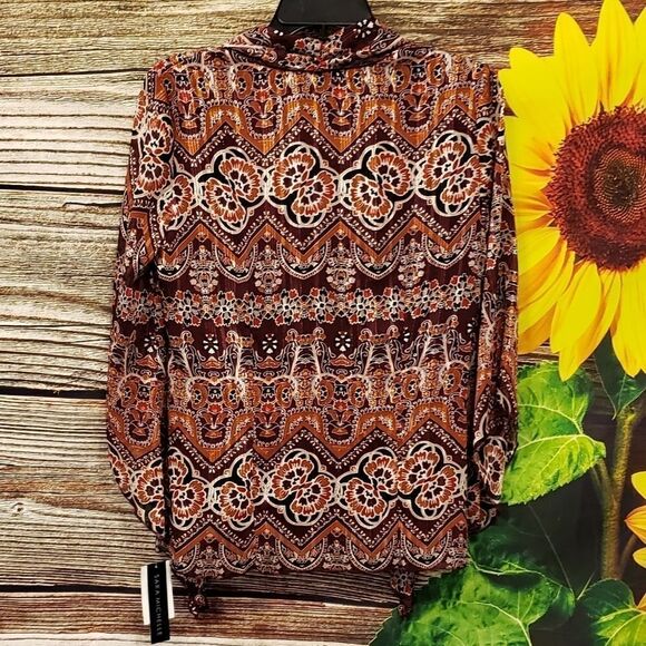 Sarah Michelle long sleeve easy care blouse 👚 NWT - Picture 2 of 6